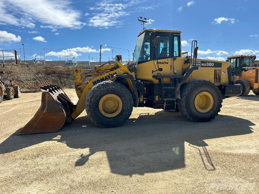 Komatsu WA 380-5 Wheel Loaders