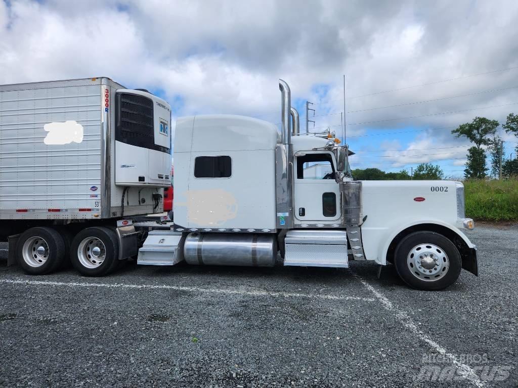 Peterbilt 389 Conventional Trucks / Tractor Trucks
