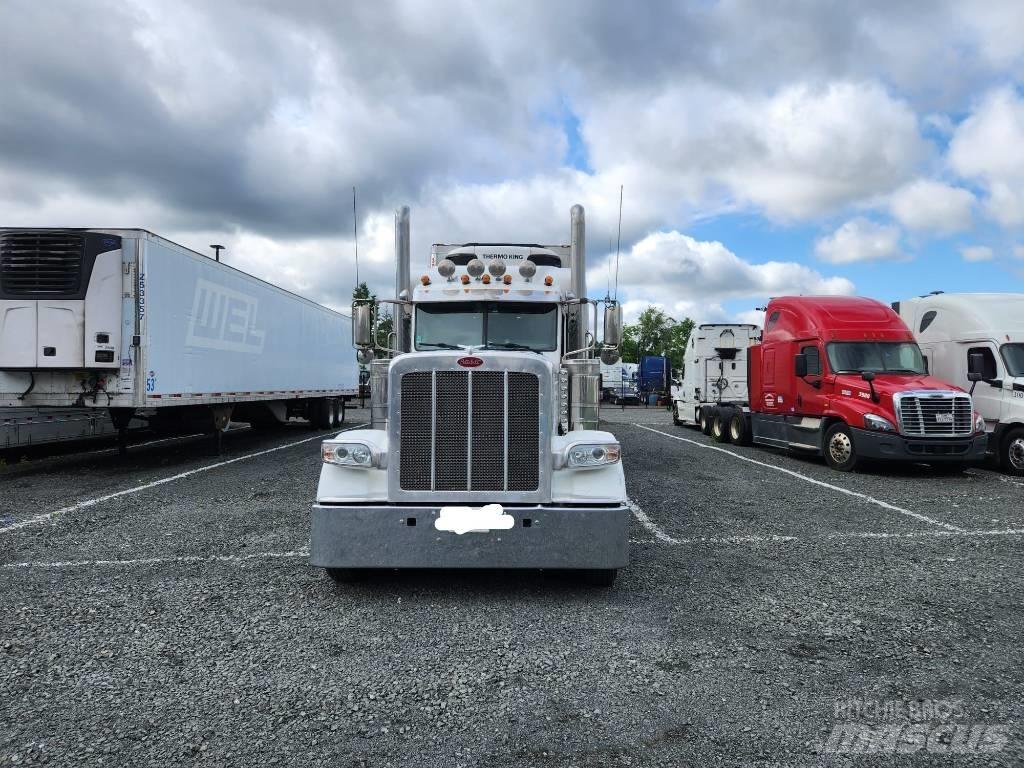 Peterbilt 389 Conventional Trucks / Tractor Trucks