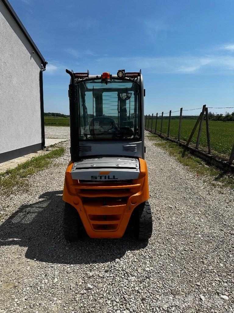 Still RX 70-30 Diesel Forklifts