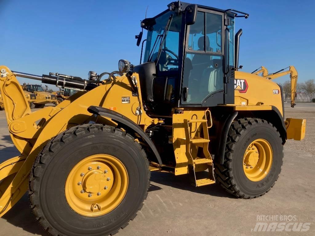 CAT 910 Wheel Loaders