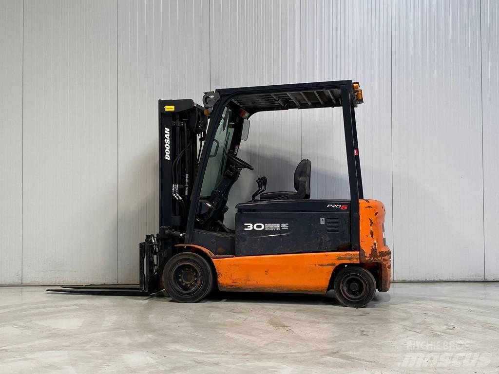 Doosan B30X-5 Electric Forklifts