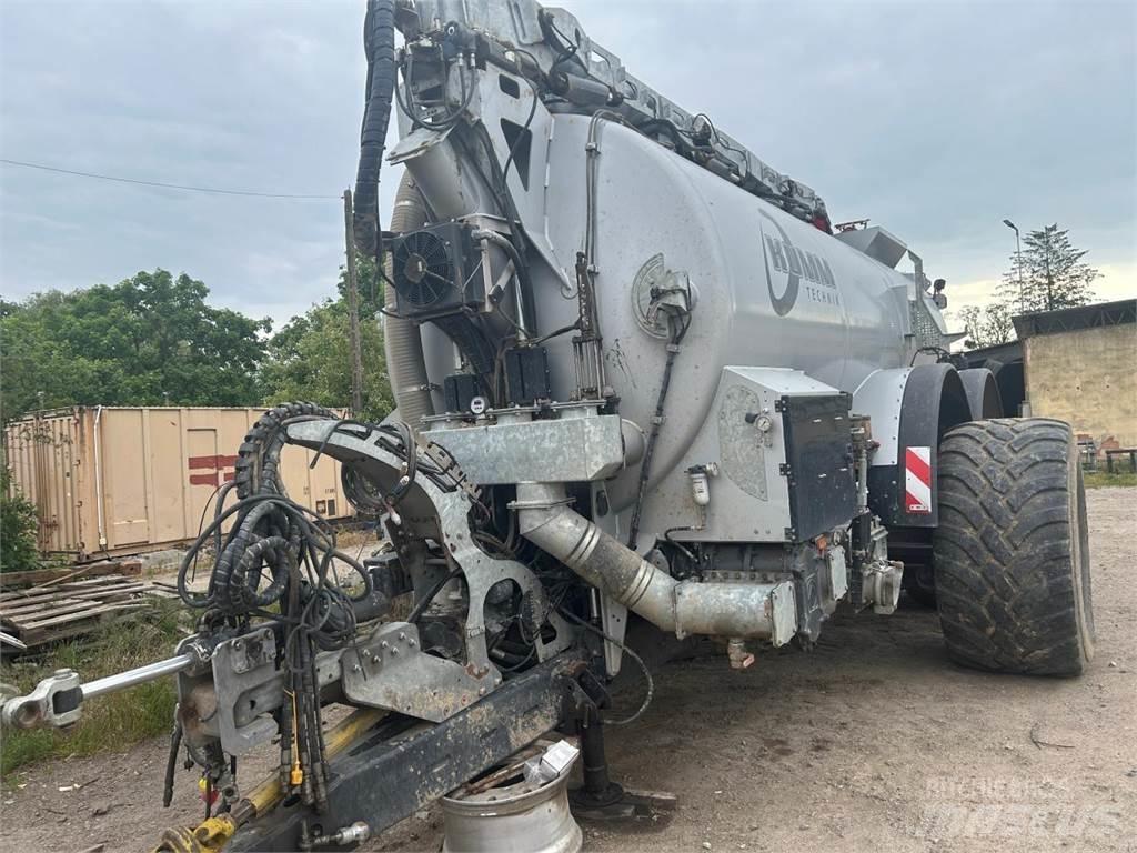 Kumm KTX 20,5 Slurry Tankers