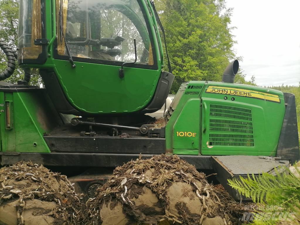 John Deere 1010 E Forwarders
