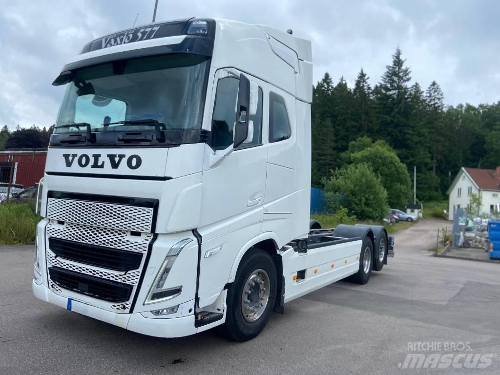 Volvo FH 13 Cab & Chassis Trucks
