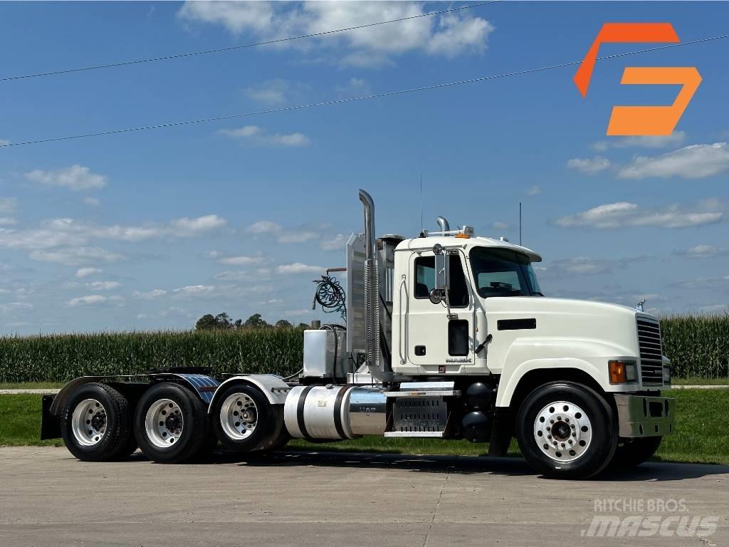 Mack Pinnacle CH613 Conventional Trucks / Tractor Trucks