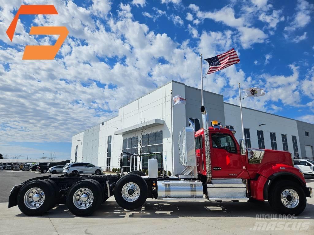 Kenworth W 990 Conventional Trucks / Tractor Trucks
