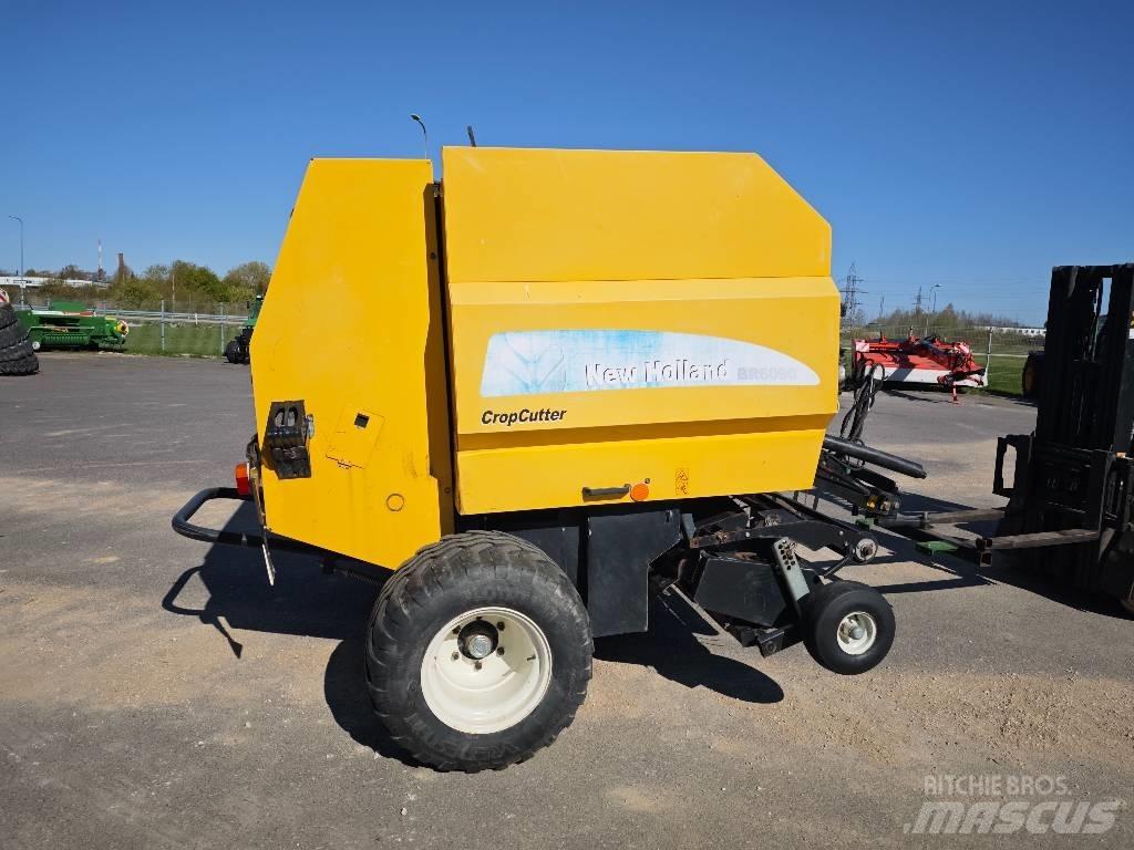 New Holland BR 6090 Round Balers