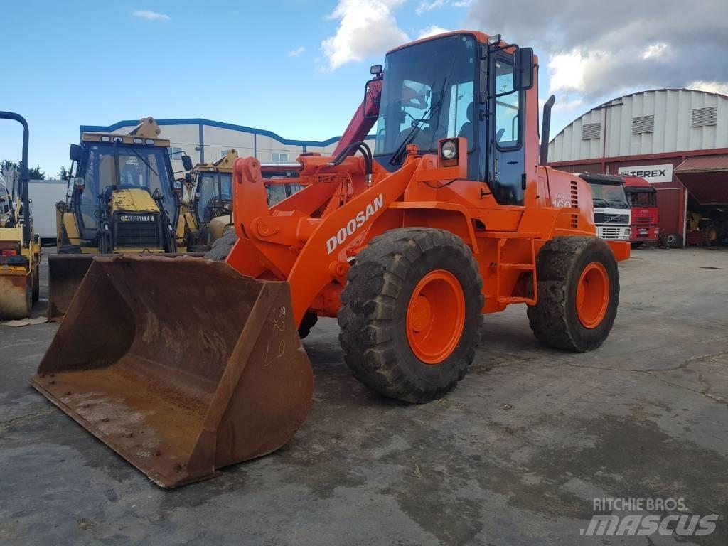 Doosan 160 v Front Loaders