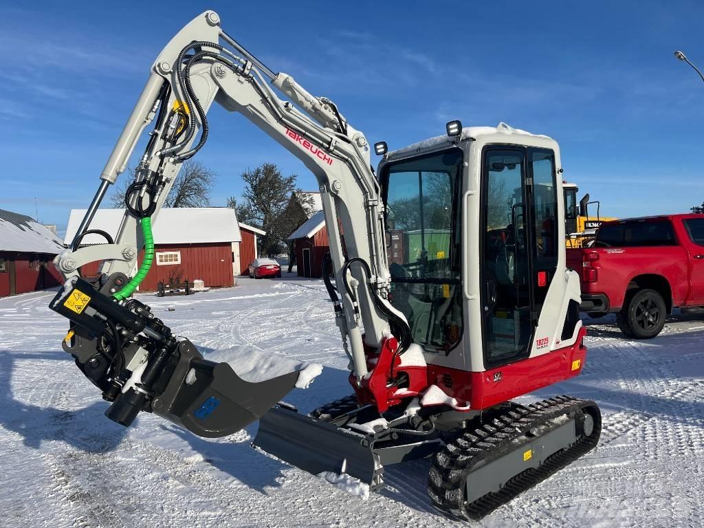 Takeuchi TB225 Mini Excavators <7t (Mini Diggers)