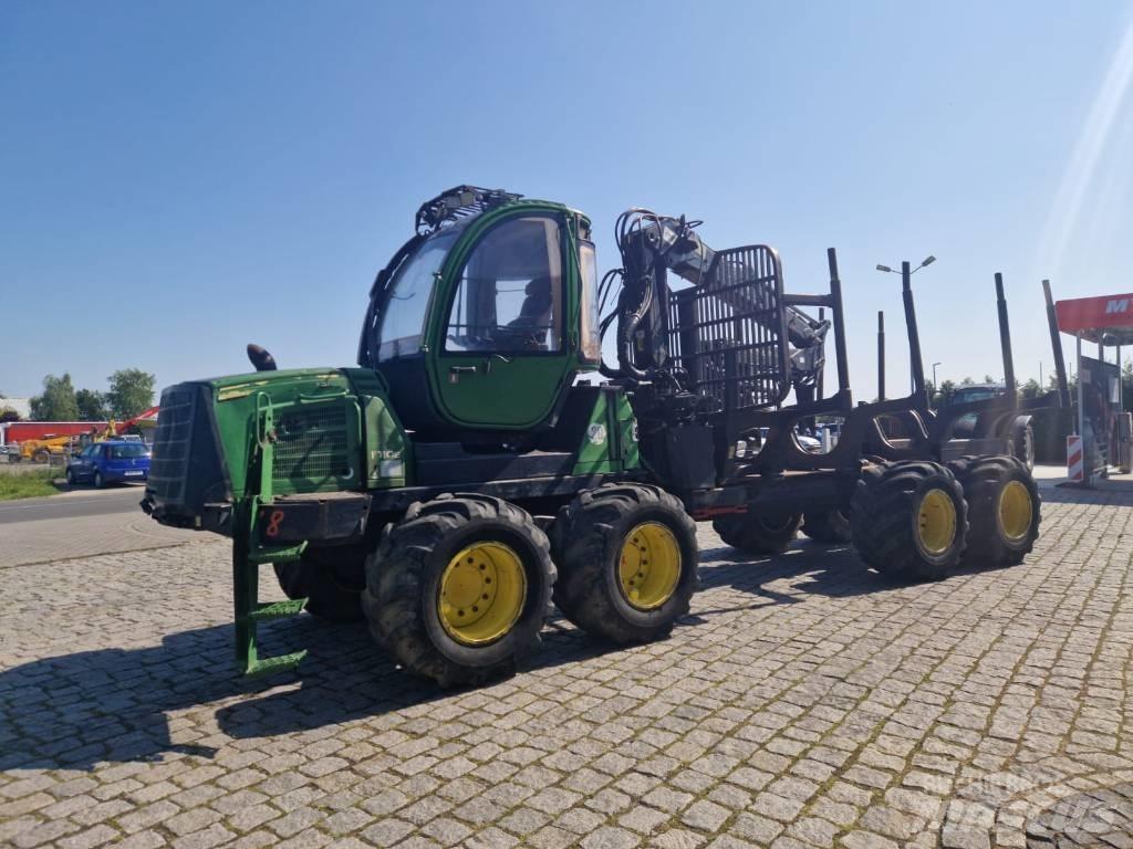 John Deere 1010 E Forwarders