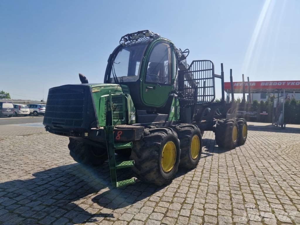 John Deere 1010 E Forwarders