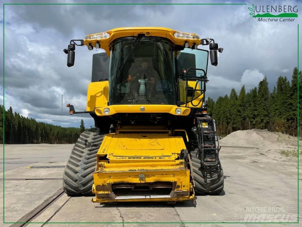 New Holland CR9090 Combine Harvesters