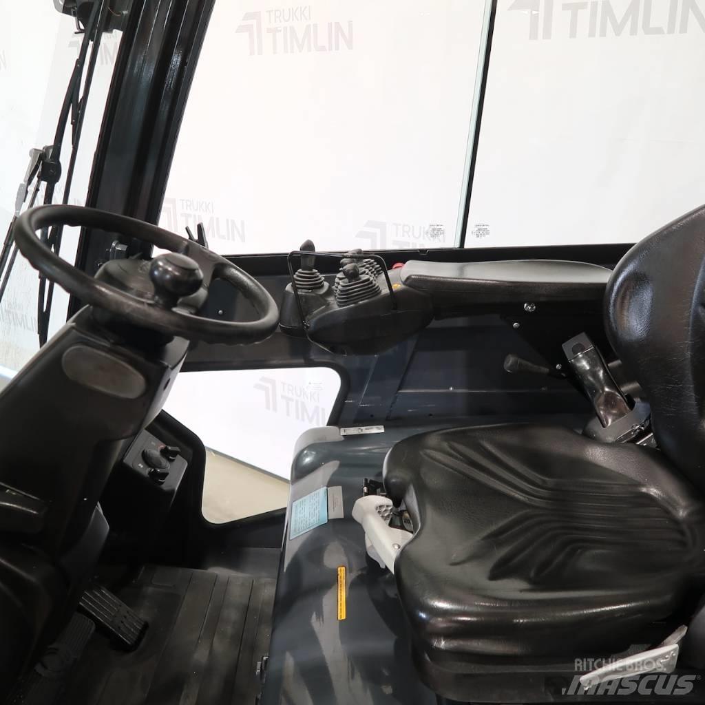 Toyota 8FBMT35 Electric Forklifts