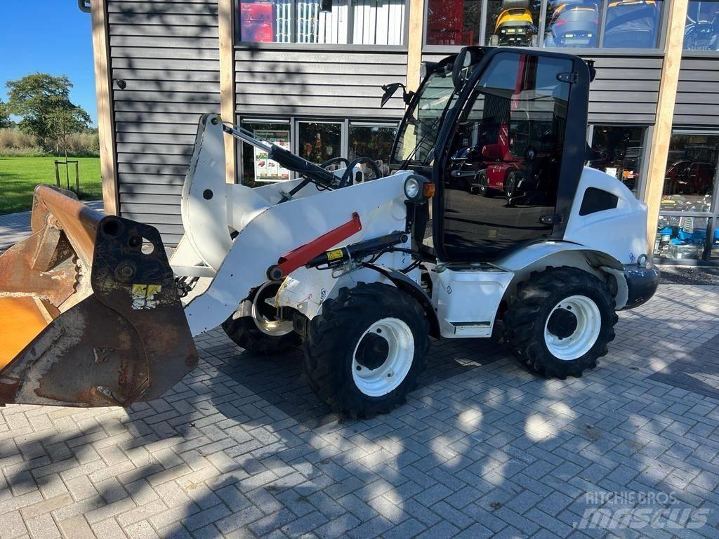 Yanmar 1201 Wheel Loaders