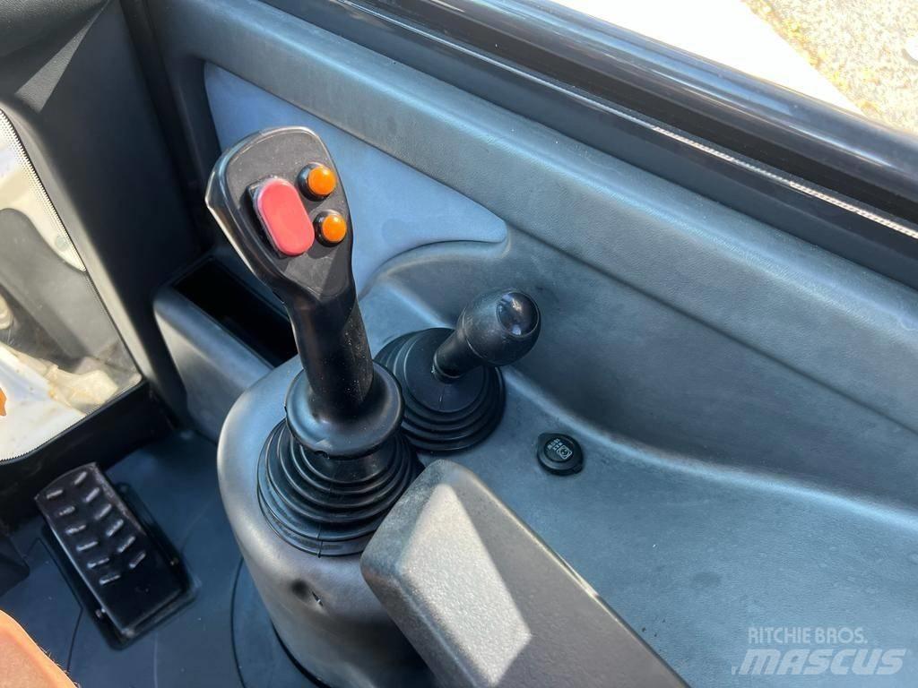 Yanmar 1201 Wheel Loaders
