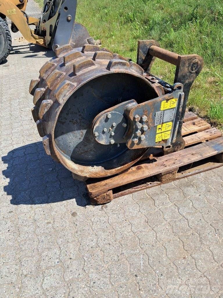 CASE 800x600 Compaction Equipment Accessories