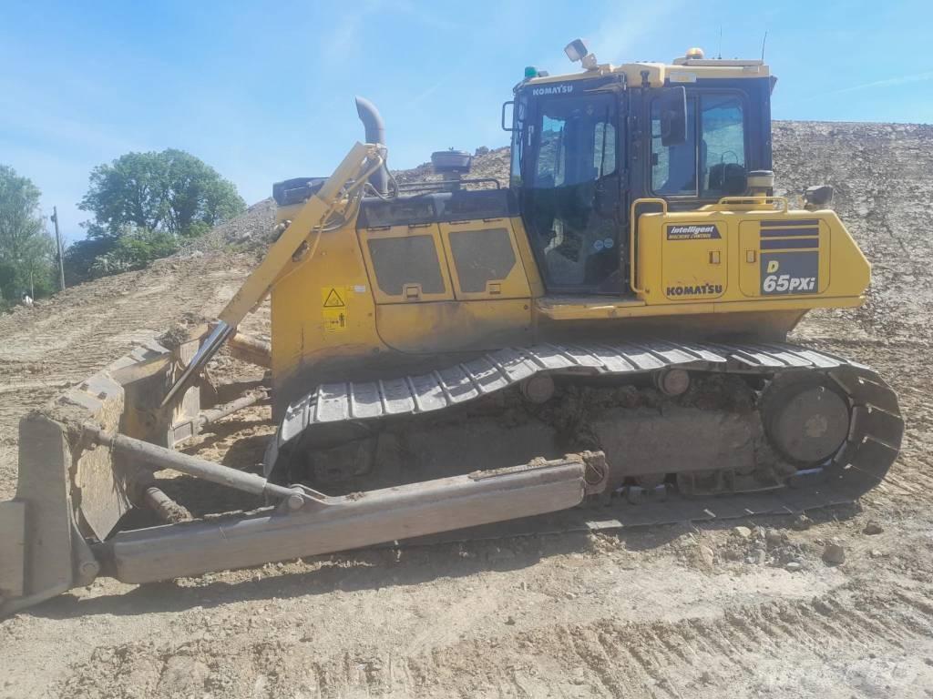 Komatsu D65PX-18 Crawler dozers