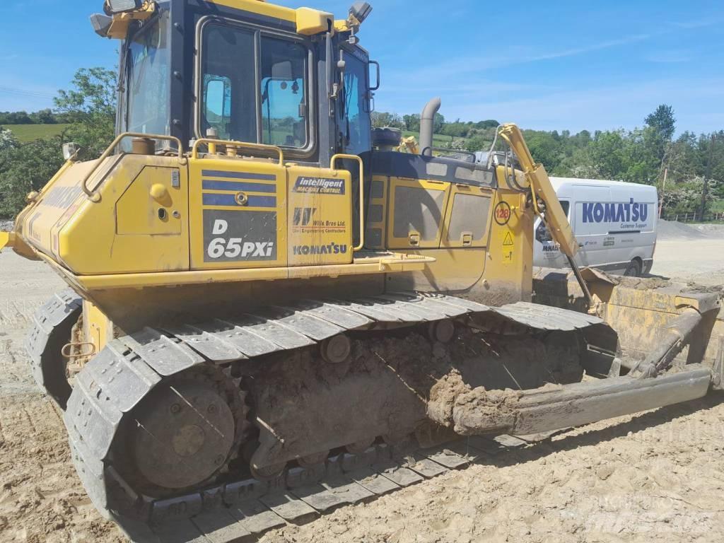 Komatsu D65PX-18 Crawler dozers