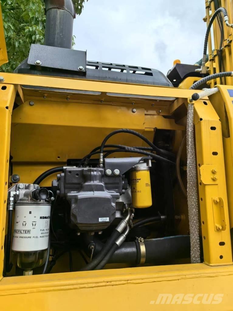 Komatsu PC 220-8 Crawler Excavators