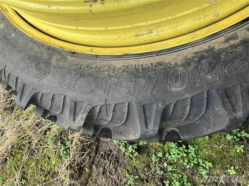 Taurus 270/95R44 Tires, wheels and rims