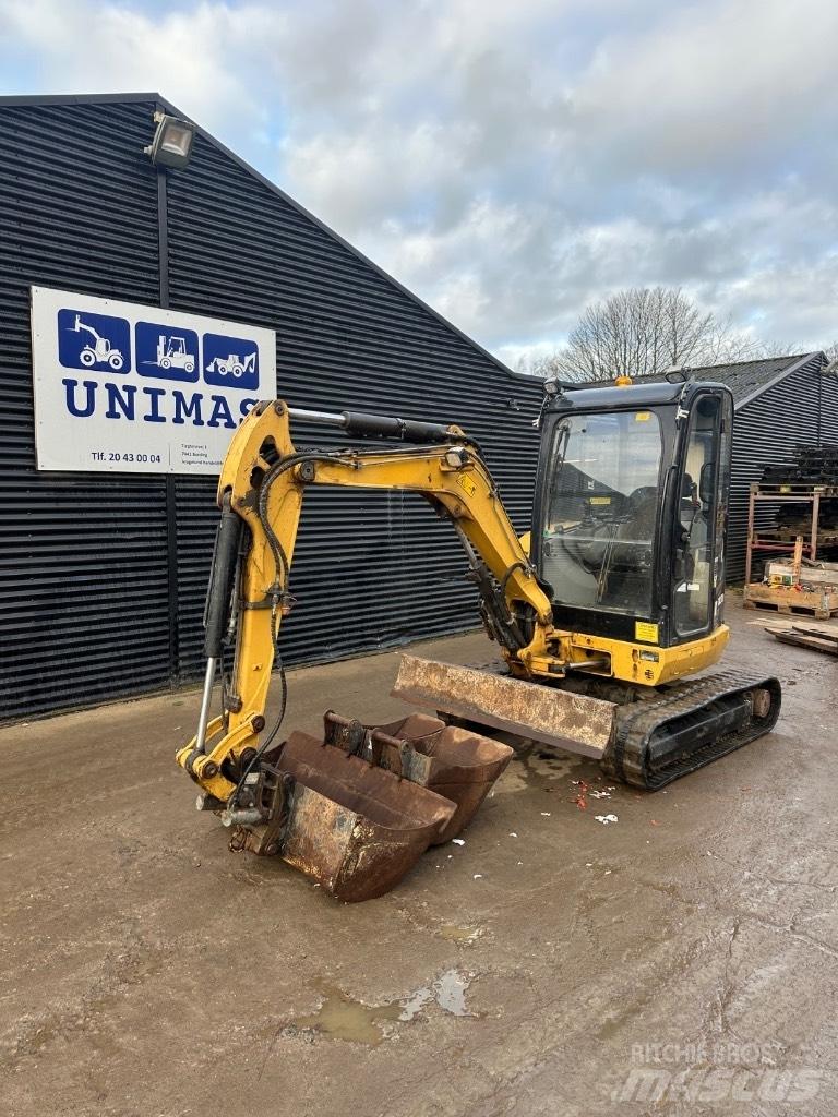 CAT 302.7DCR Mini Excavators <7t (Mini Diggers)