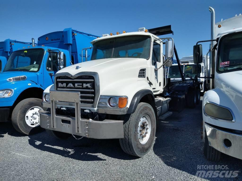Mack GRANITE CV713 Garbage Trucks / Recycling Trucks