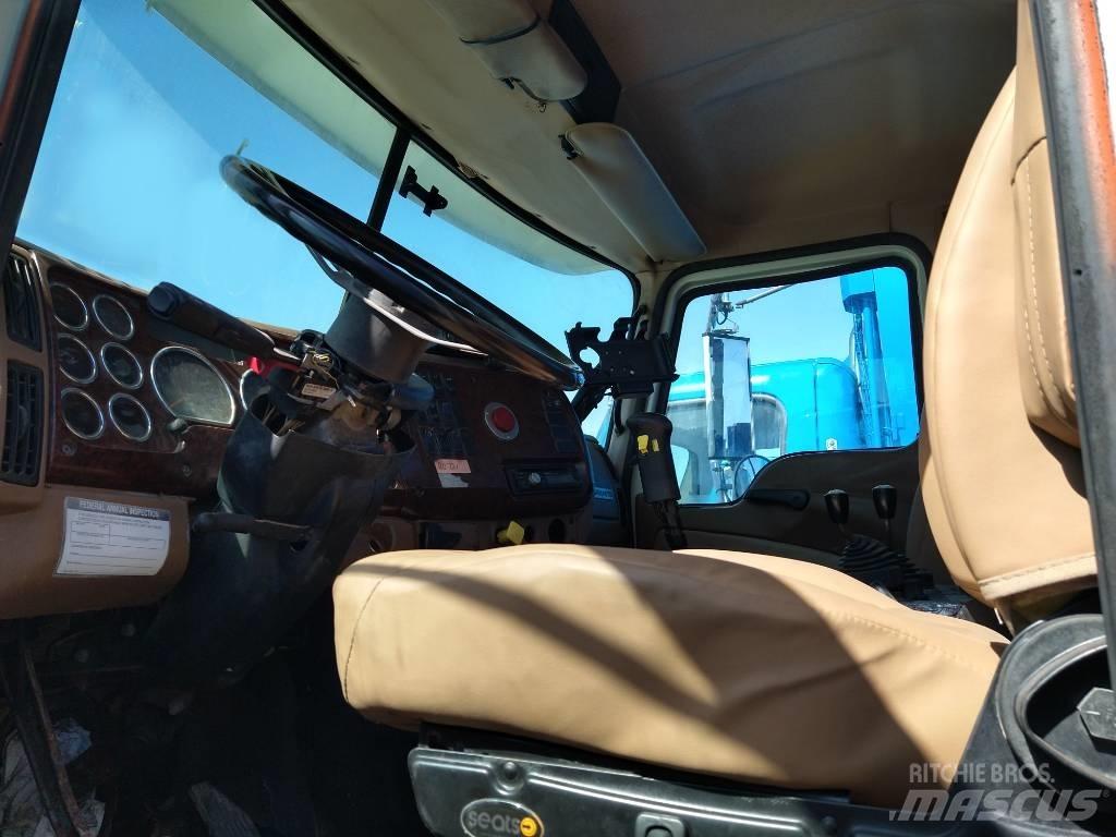 Mack GRANITE CV713 Garbage Trucks / Recycling Trucks