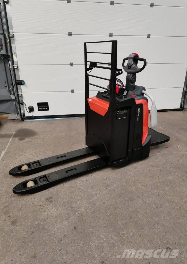 Toyota LPE220 Low lifter with platform