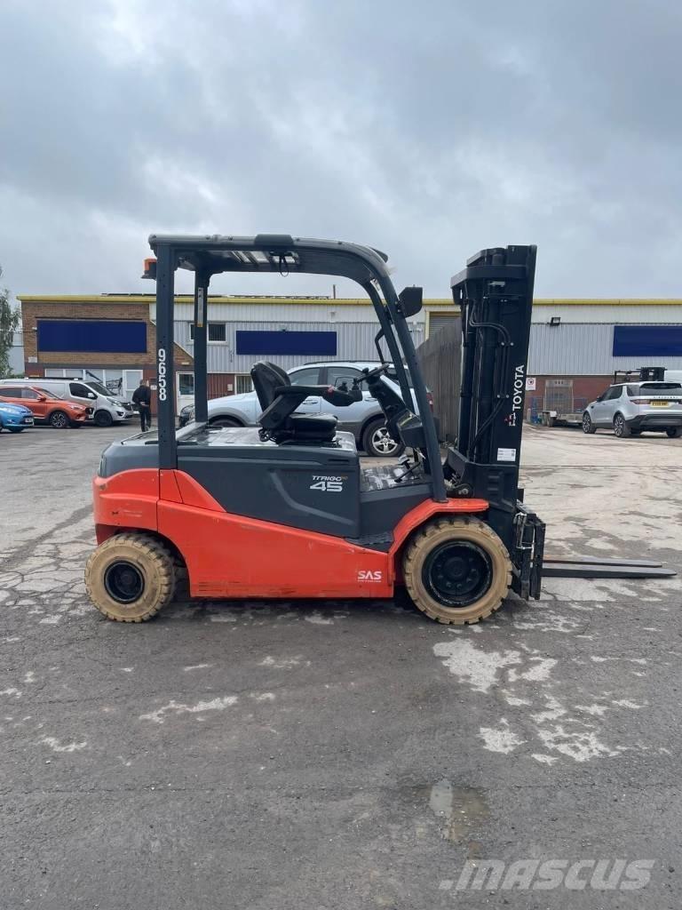 Toyota 8 FBMT 45 Electric Forklifts