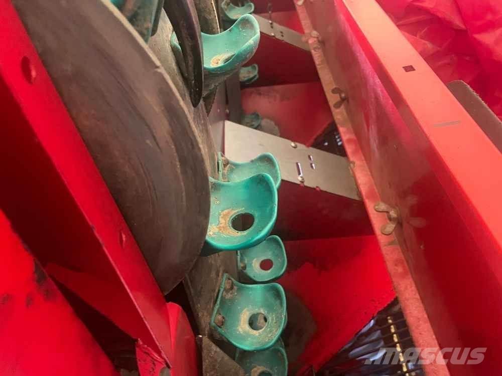 Grimme GL 410 Potato Planters