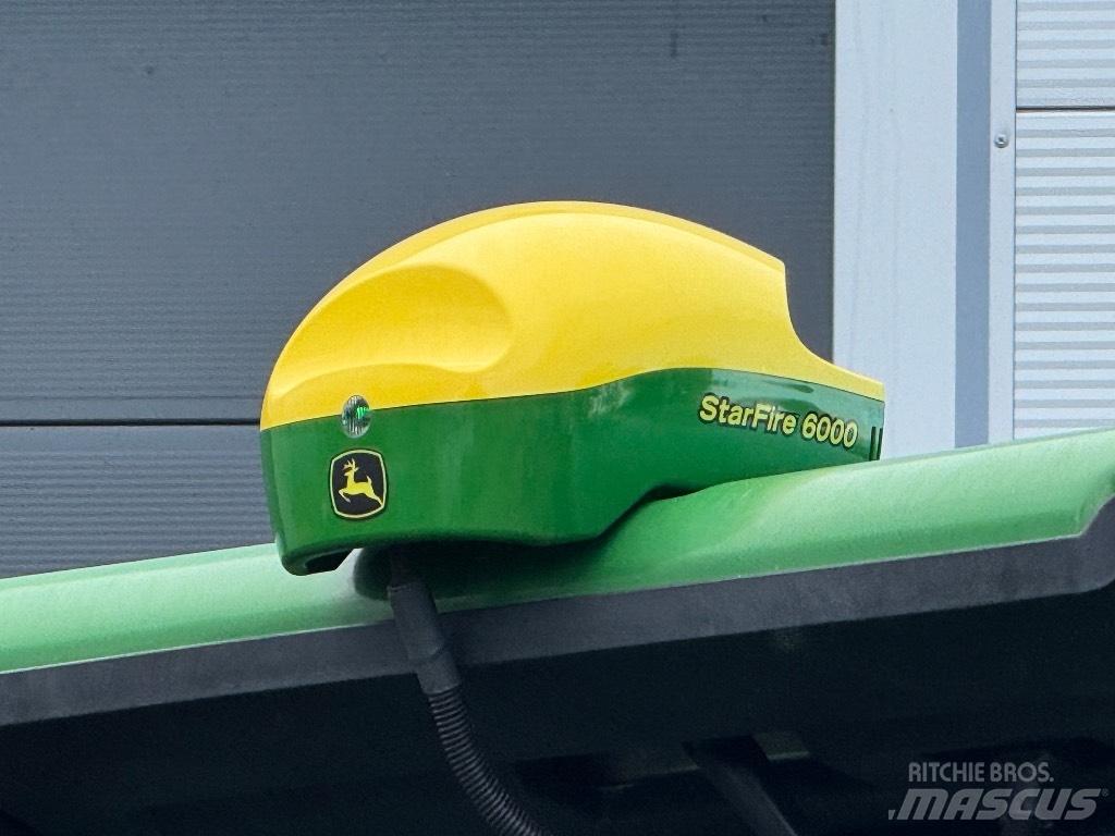 John Deere 8310 R Tractors