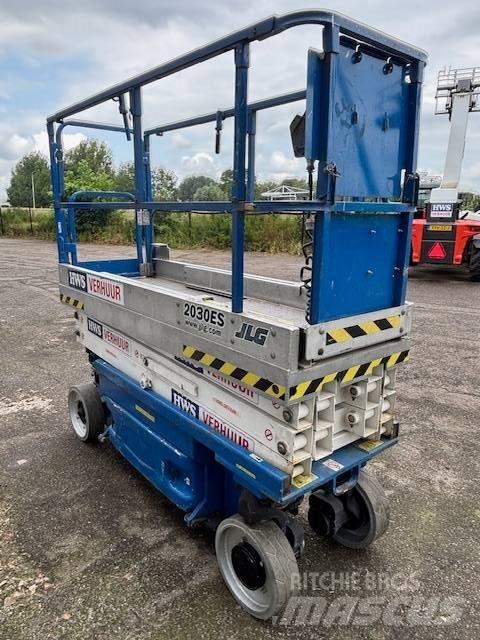 JLG 2030 ES Scissor Lifts