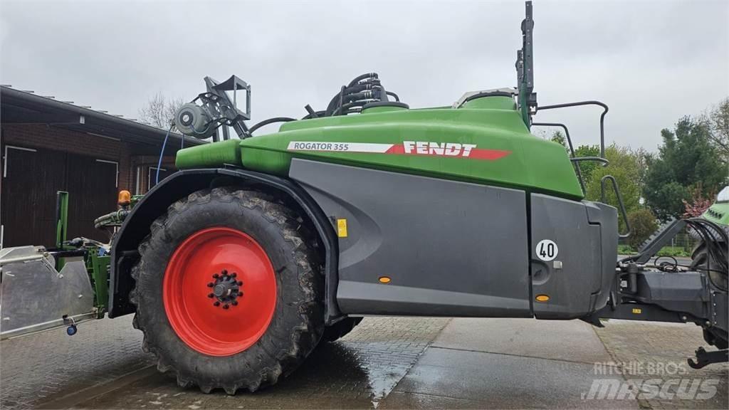 Fendt Rogator 355 Trailed sprayers