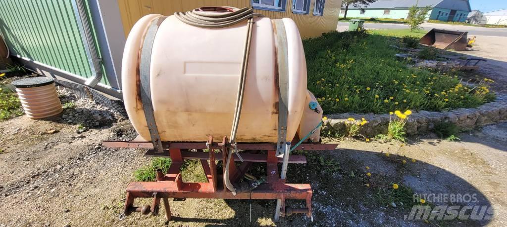 Underhaug 3200 Planters