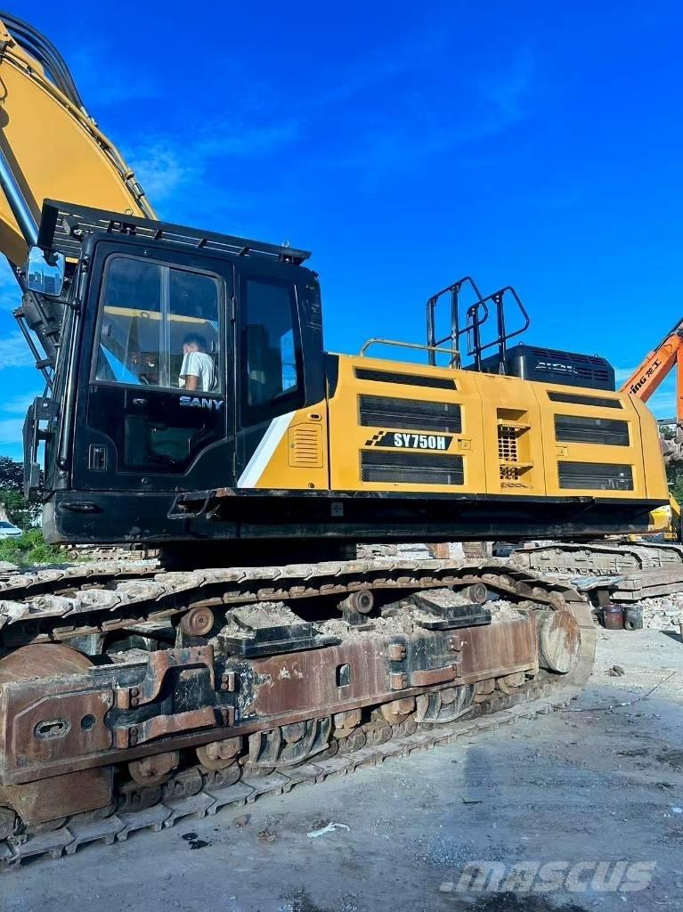 Sany 750 Crawler Excavators