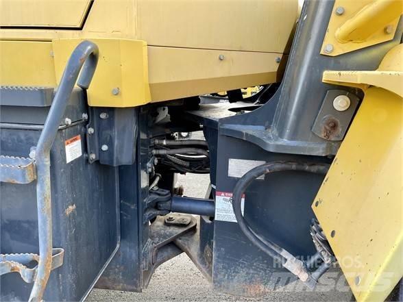 Komatsu WA320 Wheel Loaders
