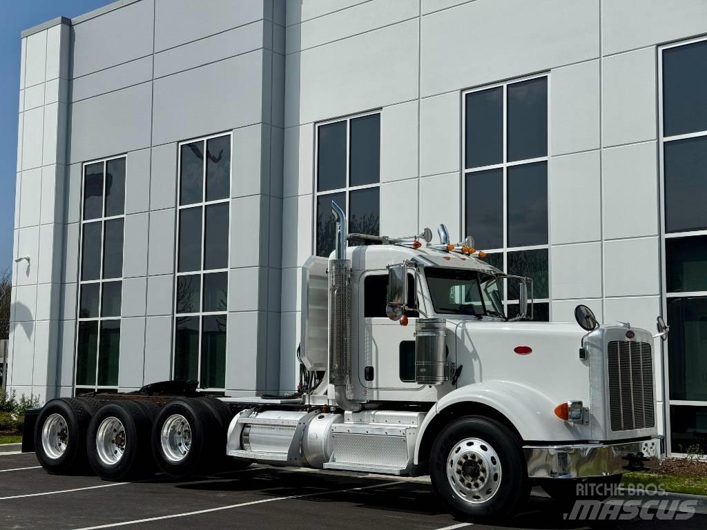 Peterbilt 367 Conventional Trucks / Tractor Trucks
