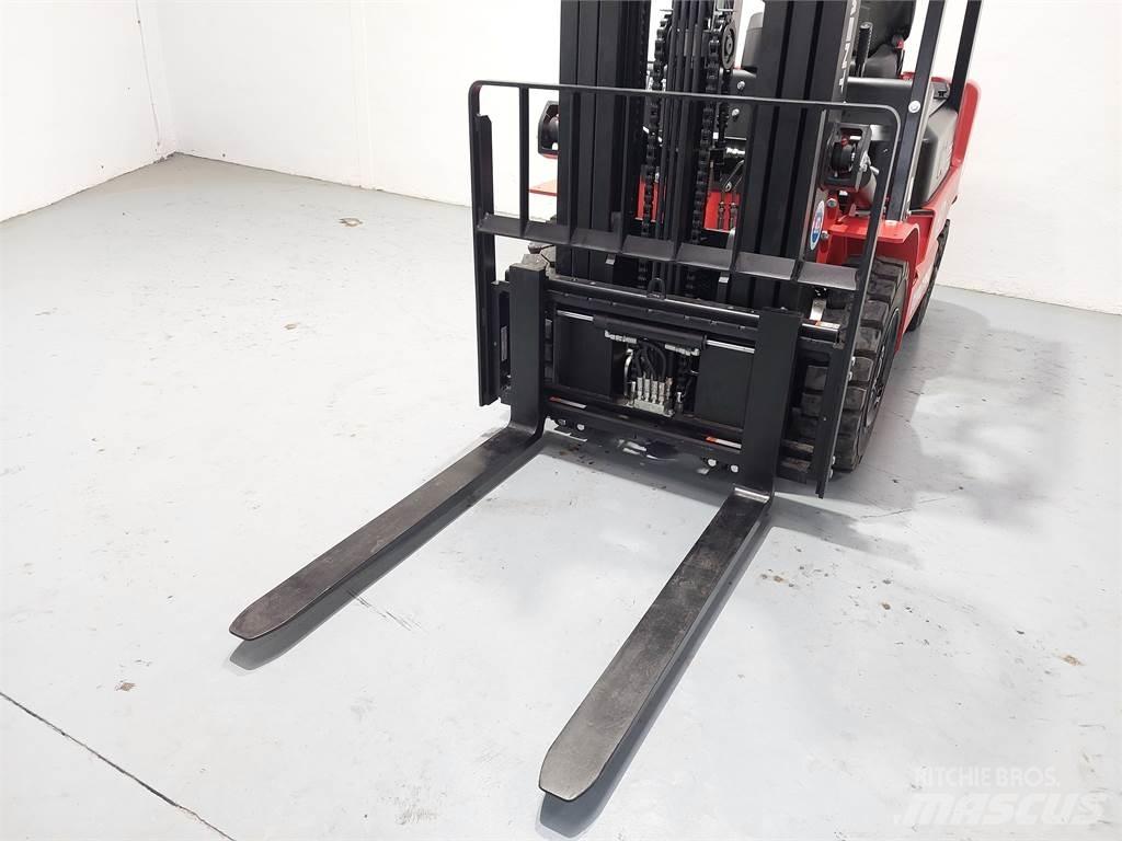  EFL252 Litio Electric Forklifts