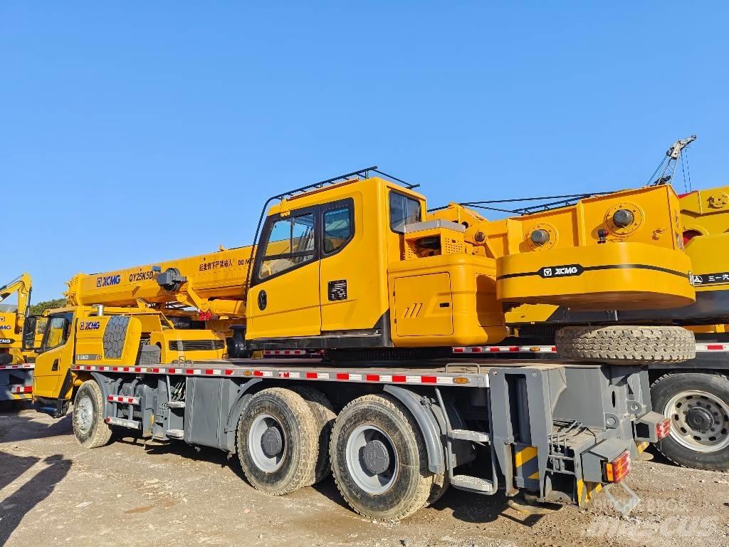 XCMG XCT 25 Mobile and all terrain cranes