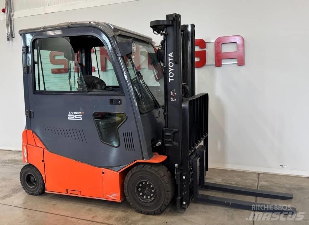 Toyota 10939 - 8FBMT25 Electric Forklifts