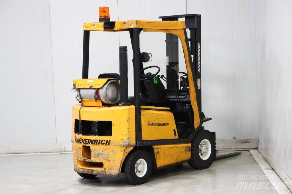 Jungheinrich TFG15 LPG trucks