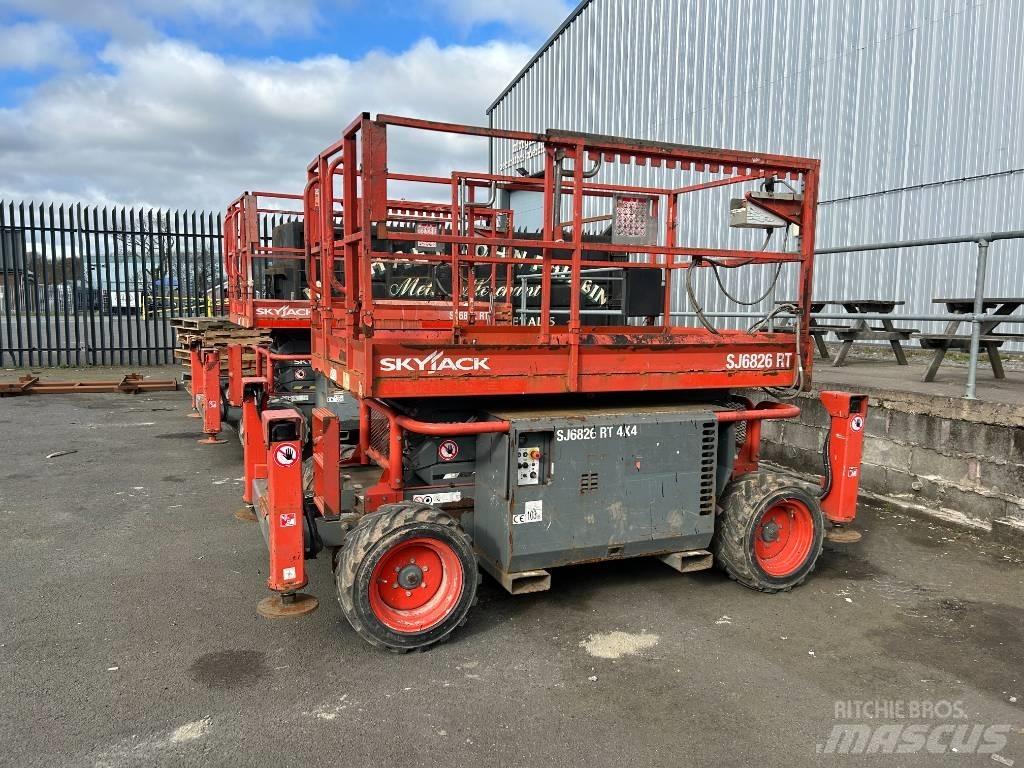 SkyJack SJ 6826 RT Scissor Lifts