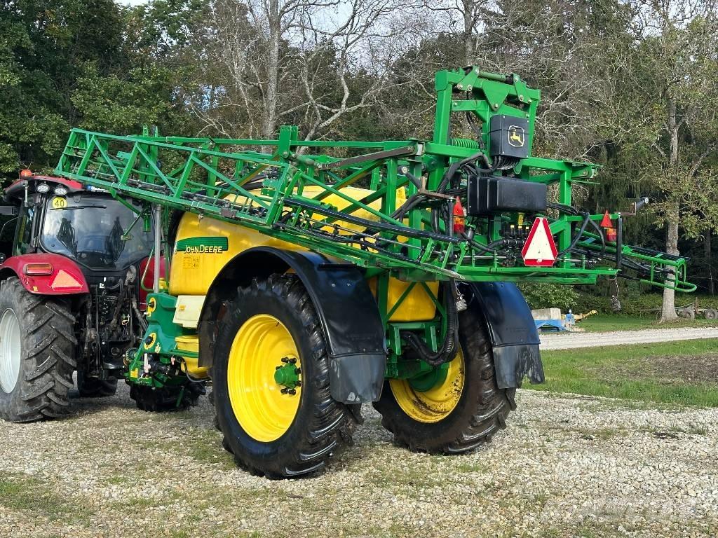 John Deere 740 Trailed sprayers