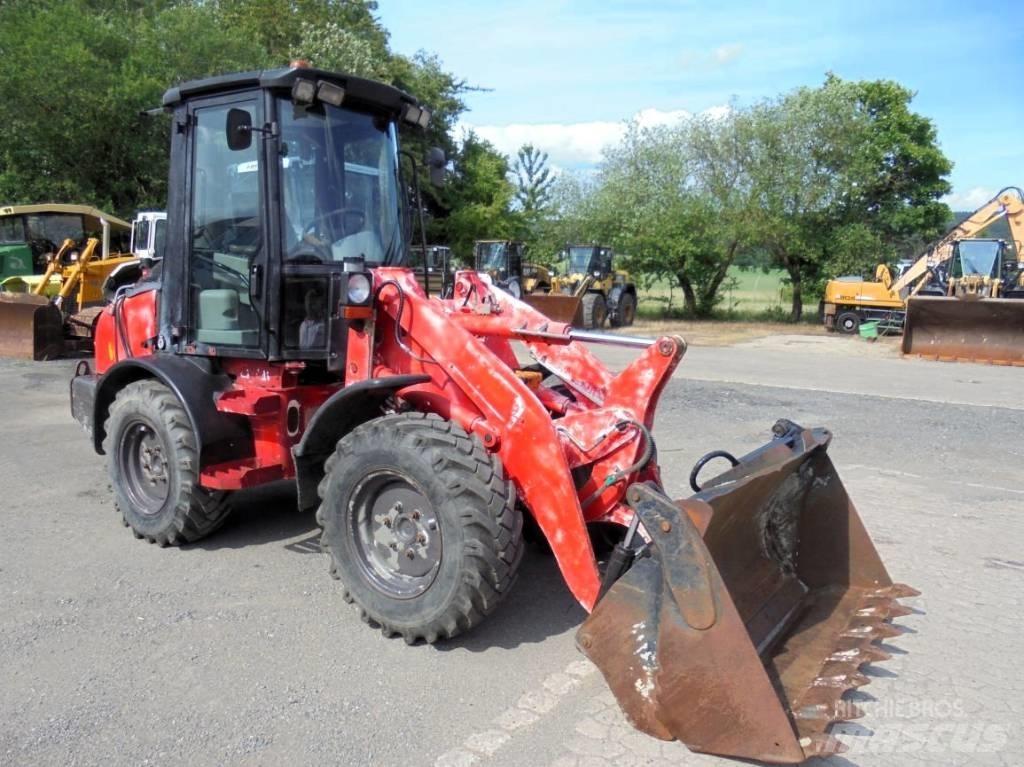 JCB 407 Wheel Loaders