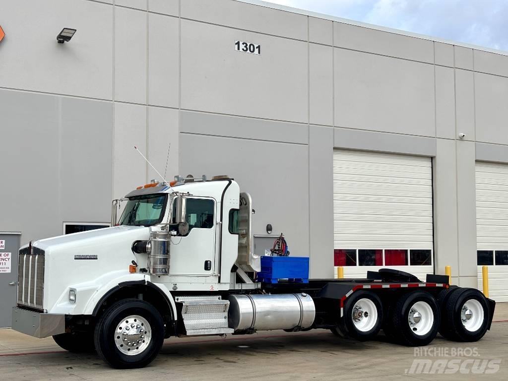 Kenworth T 800 Conventional Trucks / Tractor Trucks