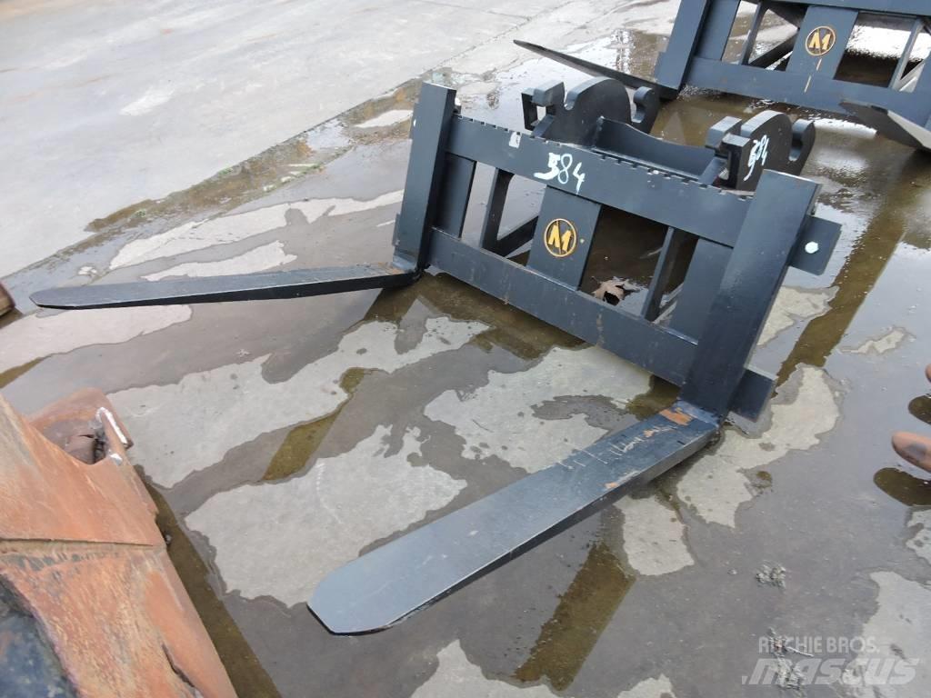  Palletvorken CW40 Mobile and all terrain cranes