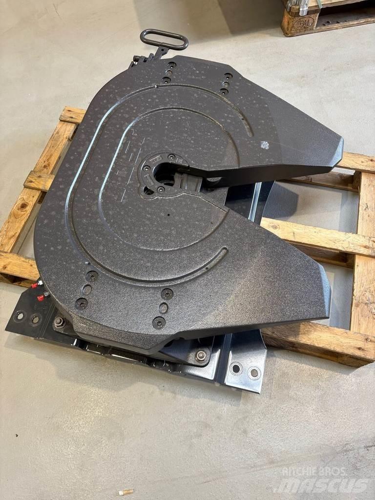 Jost JSK37c Chassis and suspension