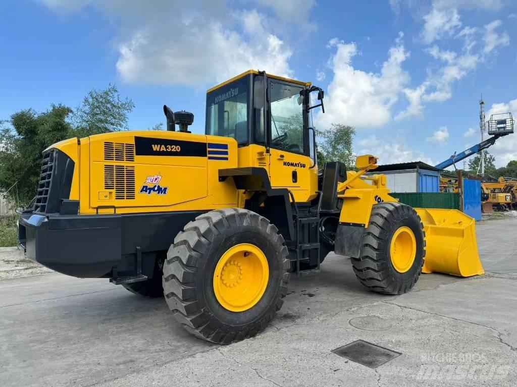Komatsu WA 320-5 Wheel Loaders