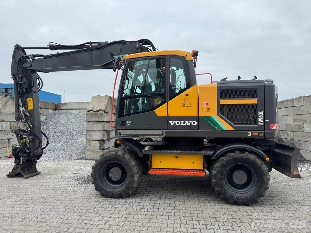 Volvo EW160 E Wheeled Excavators